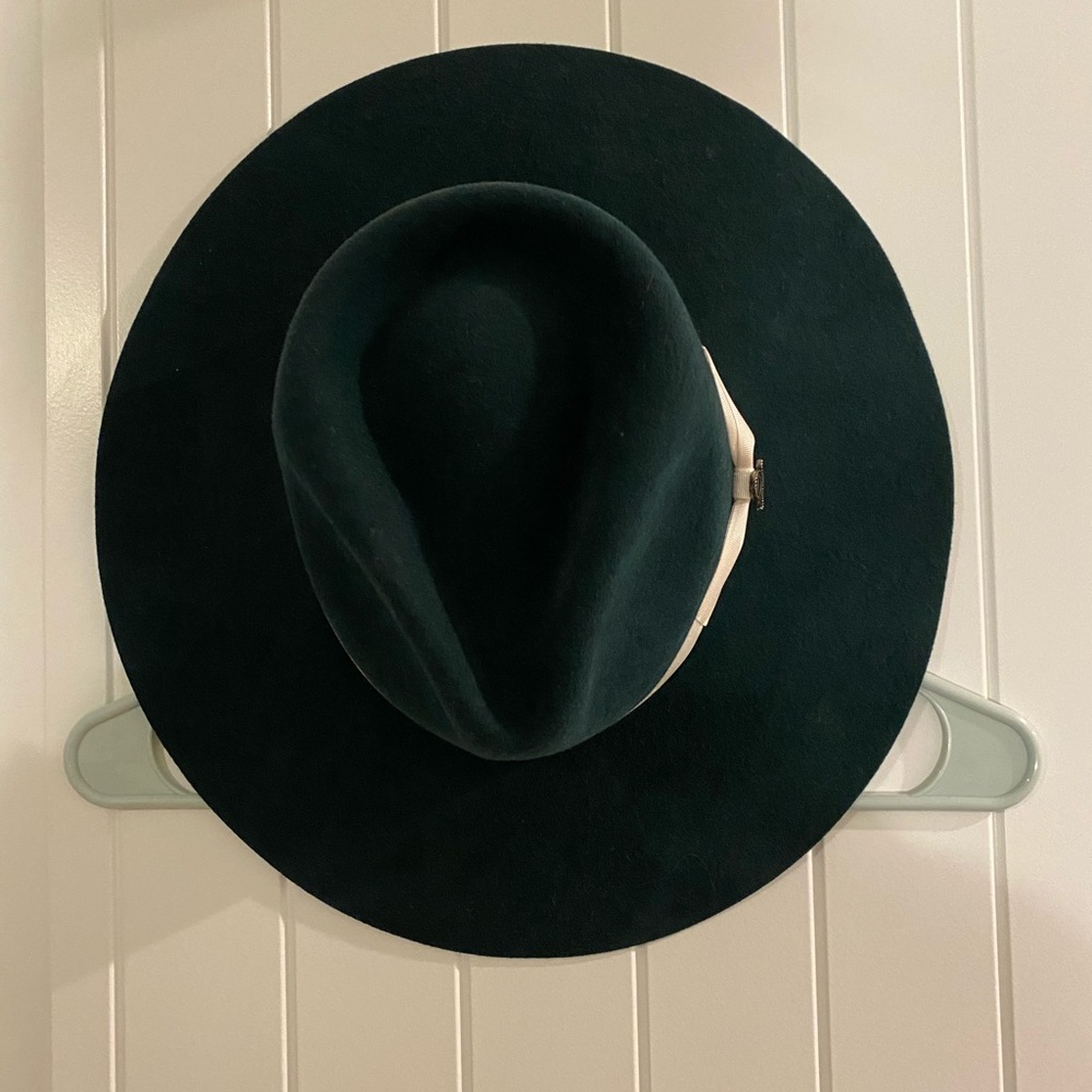 Charlie hat